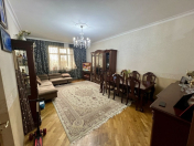 Satılır 3 otaqlı 110 m2 köhnə tikili 8 mkr