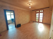 Satılır 2 otaqlı 50 m2 köhnə tikili İnşaatçılar m.