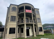 Satılır 10 otaqlı 300 m2 villa Balakən