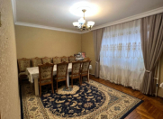 Satılır 3 otaqlı 70 m2 köhnə tikili Ukrayna dairəsi