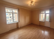 Satılır 2 otaqlı 45 m2 köhnə tikili Həzi Aslanov m.