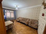 Satılır 3 otaqlı 80 m2 köhnə tikili Xalqlar Dostluğu m.