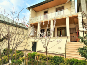 Satılır 6 otaqlı 150 m2 həyət evi Binəqədi r.