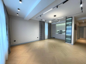 Satılır 4 otaqlı 120 m2 yeni tikili 28 May m.