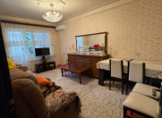 Satılır 3 otaqlı 90 m2 köhnə tikili Xalqlar Dostluğu m.