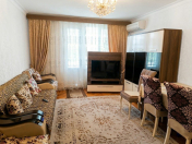 Satılır 3 otaqlı 90 m2 köhnə tikili Nizami m.