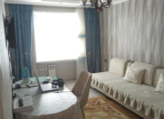 Satılır 3 otaqlı 90 m2 köhnə tikili Xalqlar Dostluğu m.