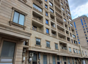 Satılır 3 otaqlı 137 m2 yeni tikili 28 May m.