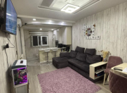 Satılır 3 otaqlı 70 m2 köhnə tikili Memar Əcəmi m.
