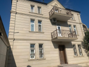 Satılır 4 otaqlı 300 m2 villa Rəsulzadə