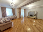 Satılır 3 otaqlı 150 m2 yeni tikili İnşaatçılar m.