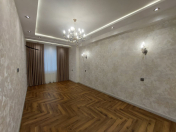 Satılır 2 otaqlı 68 m2 yeni tikili Avtovağzal m.