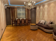 Satılır 3 otaqlı 150 m2 yeni tikili Şah İsmayıl Xətai m.