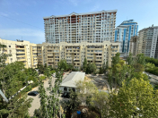 Satılır 2 otaqlı 66 m2 köhnə tikili Şah İsmayıl Xətai m.