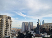 Satılır 2 otaqlı 70 m2 köhnə tikili İçəri Şəhər m.