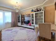 Satılır 3 otaqlı 90 m2 köhnə tikili İnşaatçılar m.