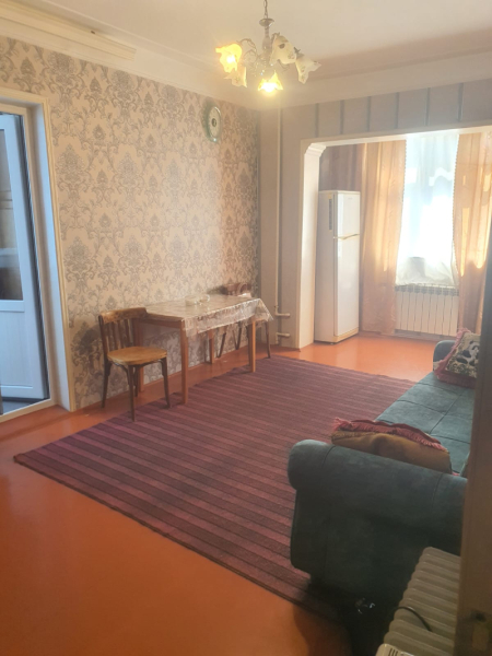 Satılır 2 otaqlı 50 m2 köhnə tikili Qaraçuxur