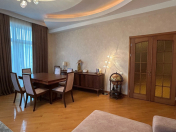 Satılır 3 otaqlı 175 m2 yeni tikili Hyatt Regency