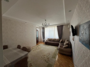 Satılır 3 otaqlı 95 m2 yeni tikili Memar Əcəmi m.