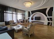 Satılır 3 otaqlı 175 m2 yeni tikili 8 Noyabr m.