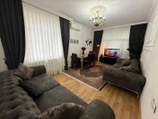 Satılır 2 otaqlı 85 m2 köhnə tikili Xalqlar Dostluğu m.