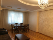 Satılır 2 otaqlı 100 m2 yeni tikili Yeni Yasamal