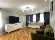 Satılır 3 otaqlı 132 m2 yeni tikili Elmlər Akademiyası m.