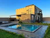Satılır 7 otaqlı 650 m2 villa Mərdəkan