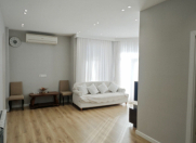Satılır 4 otaqlı 100 m2 yeni tikili Qara Qarayev m.