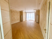 Satılır 2 otaqlı 70 m2 yeni tikili 8 Noyabr m.