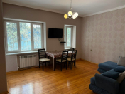 Satılır 3 otaqlı 80 m2 köhnə tikili Gənclik m.
