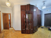 Satılır 2 otaqlı 90 m2 yeni tikili Gənclik m.
