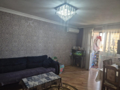 Satılır 3 otaqlı 85 m2 köhnə tikili Gənclik m.