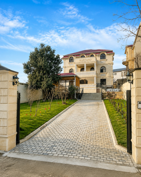 Satılır 8 otaqlı 420 m2 villa Həzi Aslanov m.