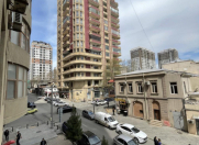 Satılır 16 otaqlı 680 m2 obyekt Bakı Slavyan Universiteti