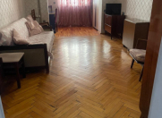 Satılır 2 otaqlı 60 m2 köhnə tikili Nizami m.