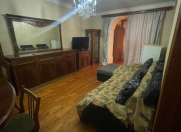 Satılır 2 otaqlı 45 m2 köhnə tikili Qara Qarayev m.