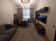 Satılır 3 otaqlı 75 m2 köhnə tikili Memar Əcəmi m.