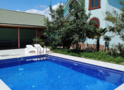 İcarəyə verilir 2 otaqlı 100 m2 bağ evi Qəbələ