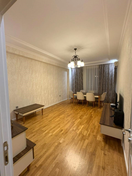 Satılır 3 otaqlı 110 m2 yeni tikili Qara Qarayev m.
