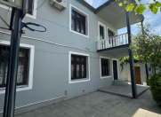 Satılır 6 otaqlı 250 m2 həyət evi Azadlıq prospekti m.