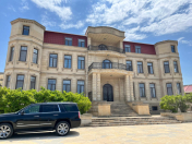Satılır 10 otaqlı 1000 m2 villa Novxanı