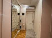 Satılır 3 otaqlı 80 m2 köhnə tikili Qara Qarayev m.