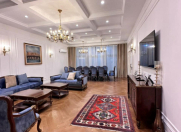 Satılır 9 otaqlı 450 m2 yeni tikili Sahil m.