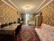 Satılır 3 otaqlı 70 m2 köhnə tikili Qara Qarayev m.