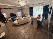 Satılır 3 otaqlı 160 m2 yeni tikili Elmlər Akademiyası m.