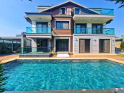 Satılır 5 otaqlı 280 m2 villa Türkiyə