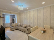 Satılır 2 otaqlı 70 m2 köhnə tikili Gənclik m.