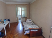 Satılır 2 otaqlı 60 m2 köhnə tikili Nəriman Nərimanov m.