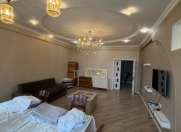 Satılır 3 otaqlı 136 m2 yeni tikili Şah İsmayıl Xətai m.